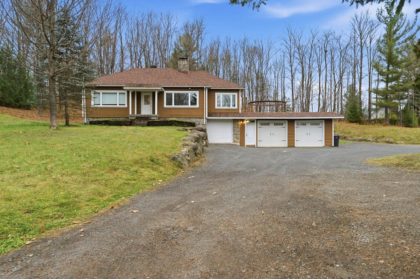 Façade - 17 Ch. Des Lilas, Sainte-Anne-Des-Lacs, QC - Outdoor