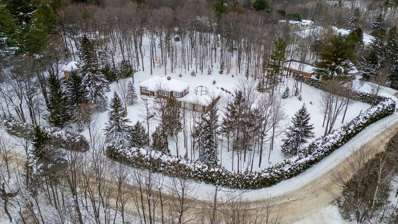 Photo aérienne - 17 Ch. Des Lilas, Sainte-Anne-Des-Lacs, QC - Outdoor