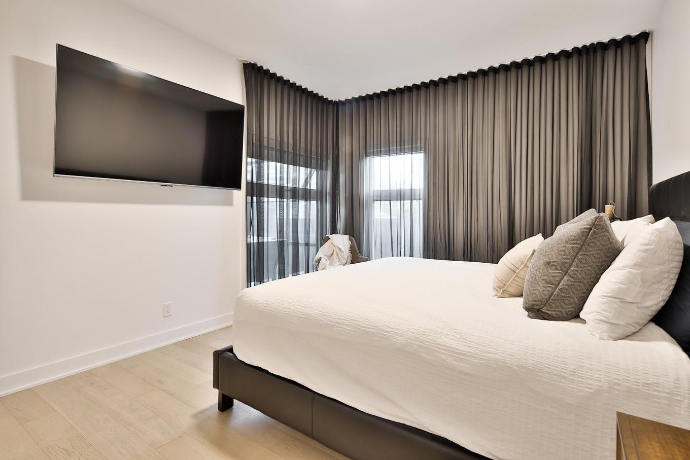 Primary bedroom - 51 Rue Des Trembles, Saint-Jean-Sur-Richelieu, QC - Indoor Photo Showing Bedroom