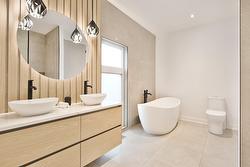 Ensuite bathroom -