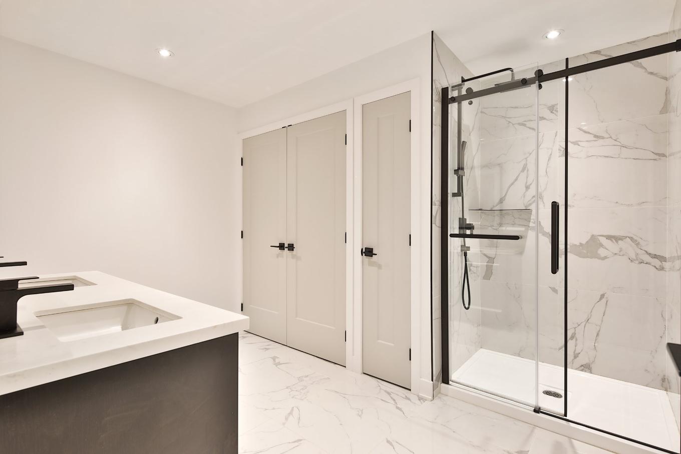 Bathroom - 51 Rue Des Trembles, Saint-Jean-Sur-Richelieu, QC - Indoor Photo Showing Bathroom