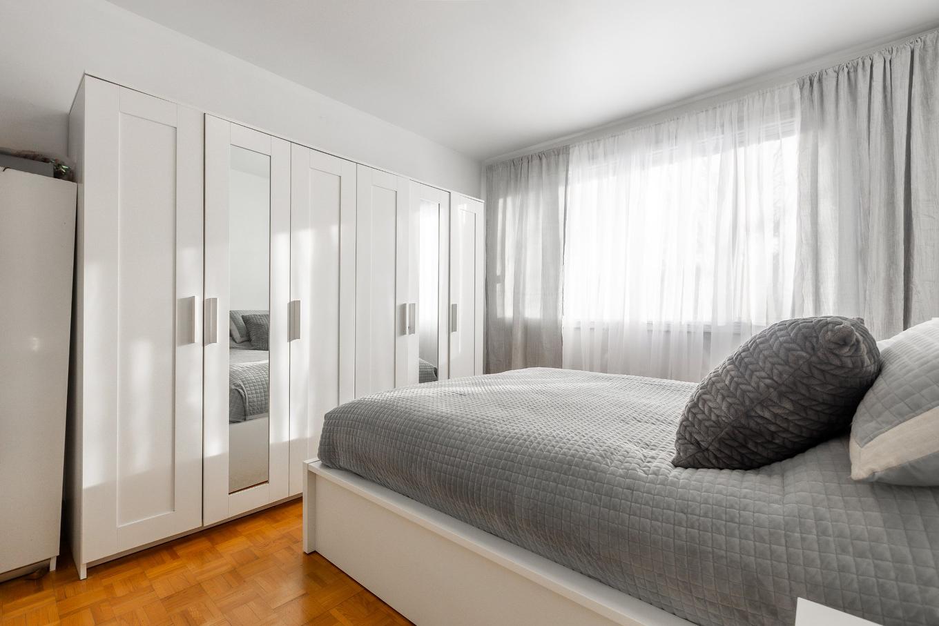 Primary bedroom - 7139 - 7141 Boul. Lacordaire, Montréal (Saint-Léonard), QC - Indoor Photo Showing Bedroom