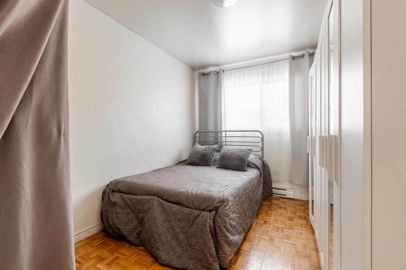 Bedroom - 7139 - 7141 Boul. Lacordaire, Montréal (Saint-Léonard), QC - Indoor Photo Showing Bedroom