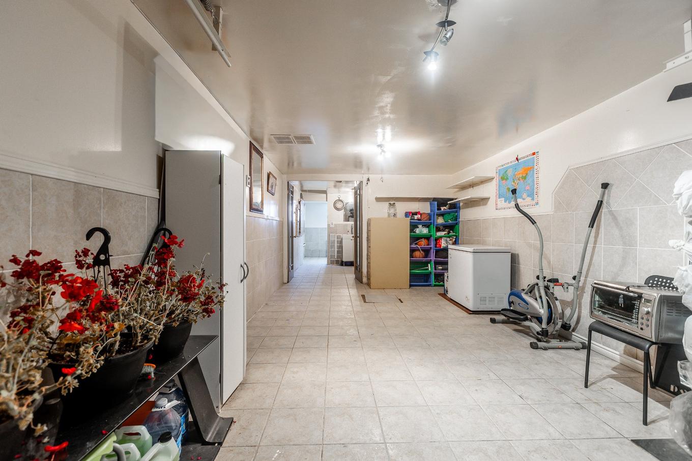 Barn - 7139 - 7141 Boul. Lacordaire, Montréal (Saint-Léonard), QC - Indoor Photo Showing Other Room