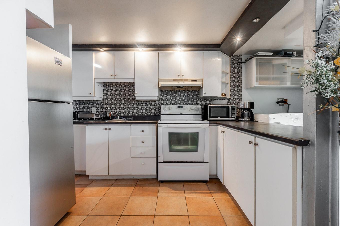 Kitchen - 7139 - 7141 Boul. Lacordaire, Montréal (Saint-Léonard), QC - Indoor Photo Showing Kitchen