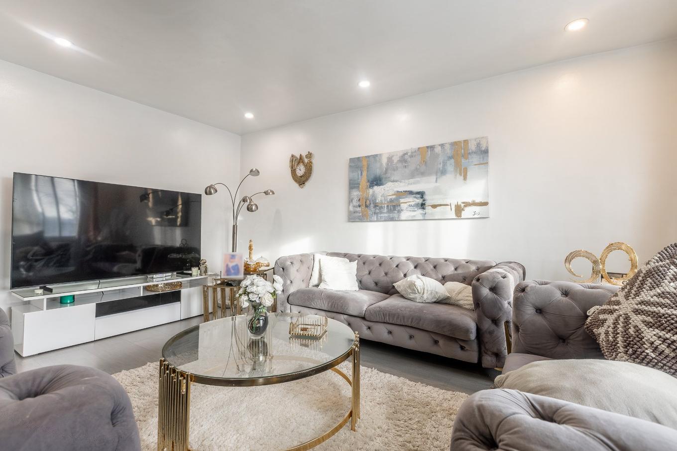 Living room - 7139 - 7141 Boul. Lacordaire, Montréal (Saint-Léonard), QC - Indoor Photo Showing Living Room