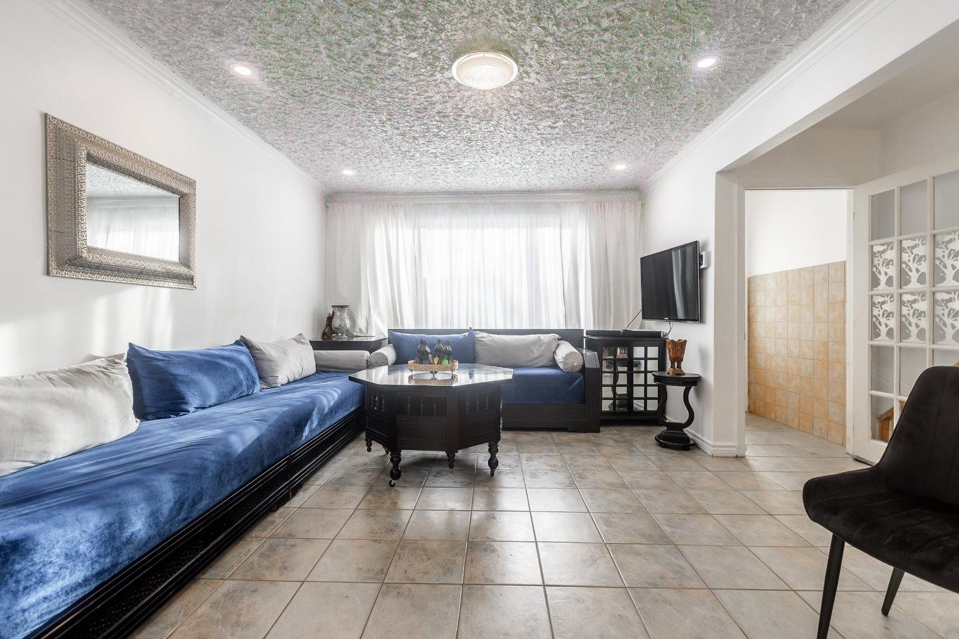 Living room - 7139 - 7141 Boul. Lacordaire, Montréal (Saint-Léonard), QC - Indoor Photo Showing Living Room