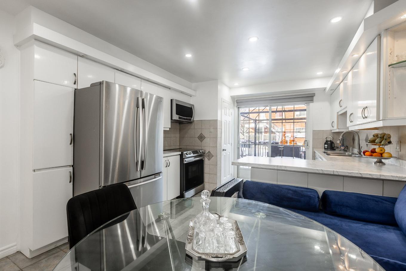Kitchen - 7139 - 7141 Boul. Lacordaire, Montréal (Saint-Léonard), QC - Indoor Photo Showing Kitchen With Upgraded Kitchen