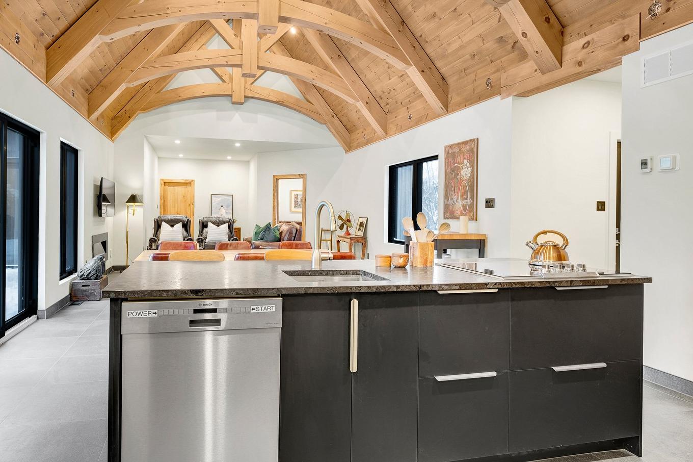 Cuisine - 15 Ch. De L'Escalade, Morin-Heights, QC - Indoor Photo Showing Kitchen