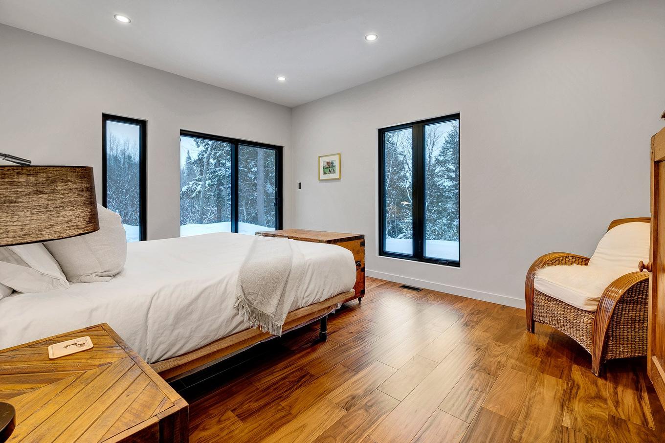 Chambre à coucher principale - 15 Ch. De L'Escalade, Morin-Heights, QC - Indoor Photo Showing Bedroom