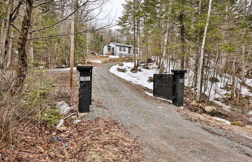 Entrée extérieure - 1385 Ch. Des Hauteurs, Sainte-Adèle, QC - Outdoor