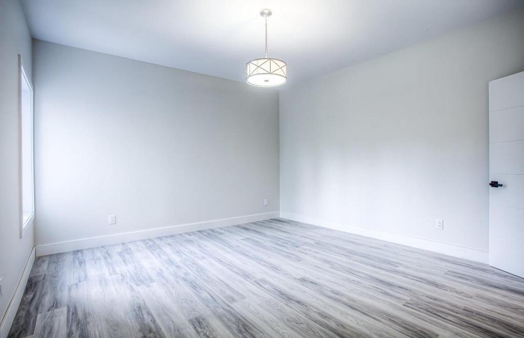 Chambre à coucher principale - 1385 Ch. Des Hauteurs, Sainte-Adèle, QC - Indoor Photo Showing Other Room