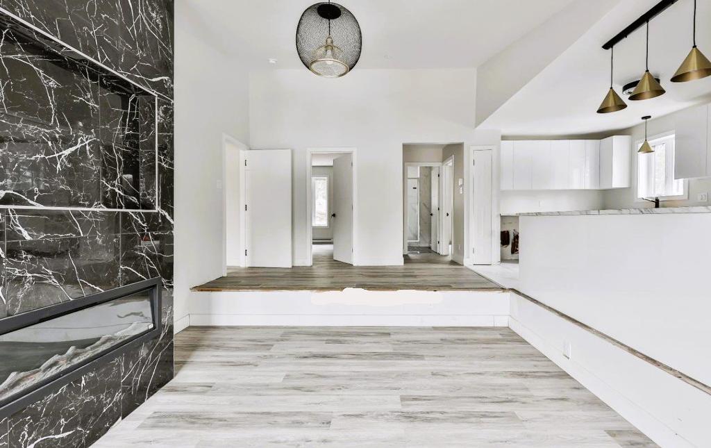 Salon - 1385 Ch. Des Hauteurs, Sainte-Adèle, QC - Indoor