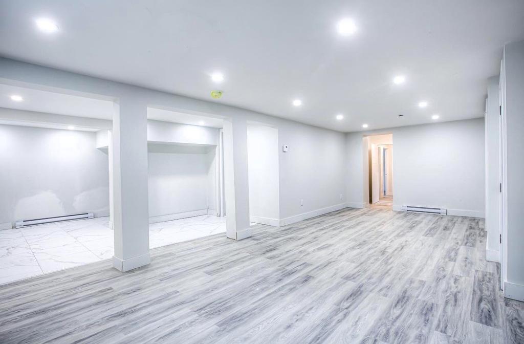 Salle familiale - 1385 Ch. Des Hauteurs, Sainte-Adèle, QC - Indoor