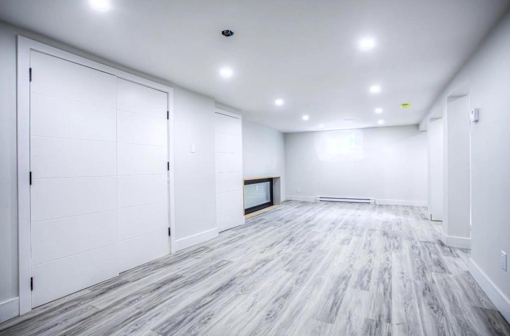 Salle familiale - 1385 Ch. Des Hauteurs, Sainte-Adèle, QC - Indoor