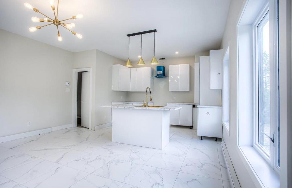 Cuisine - 1385 Ch. Des Hauteurs, Sainte-Adèle, QC - Indoor Photo Showing Kitchen