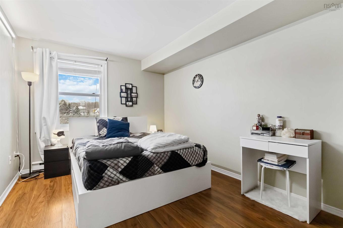 311 93 Kearney Lake Road, Halifax, NS