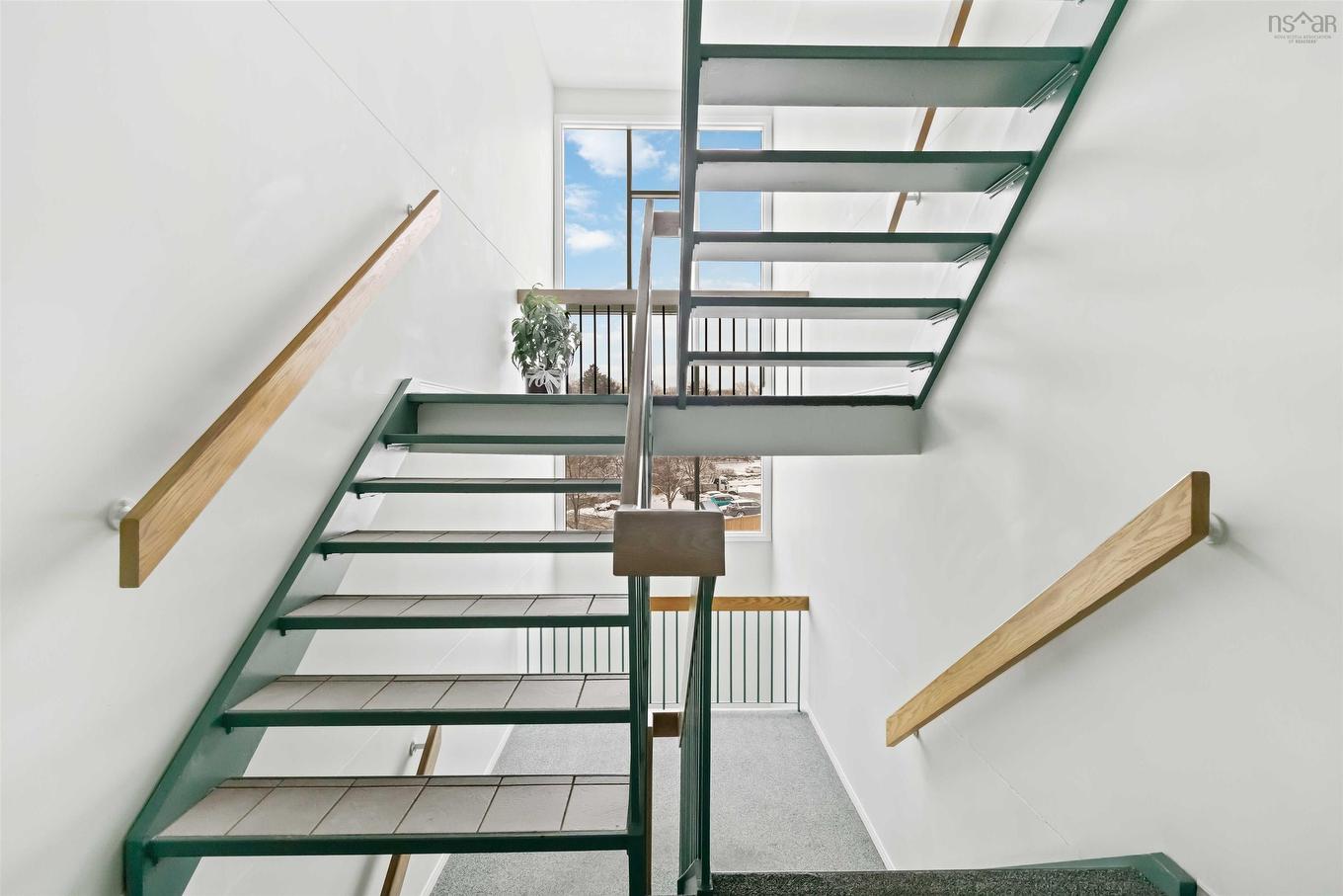 311 93 Kearney Lake Road, Halifax, NS