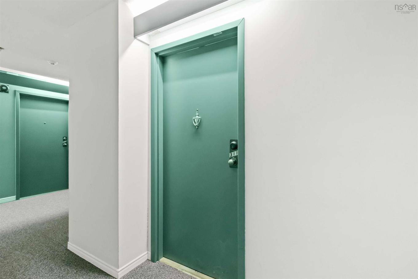 311 93 Kearney Lake Road, Halifax, NS