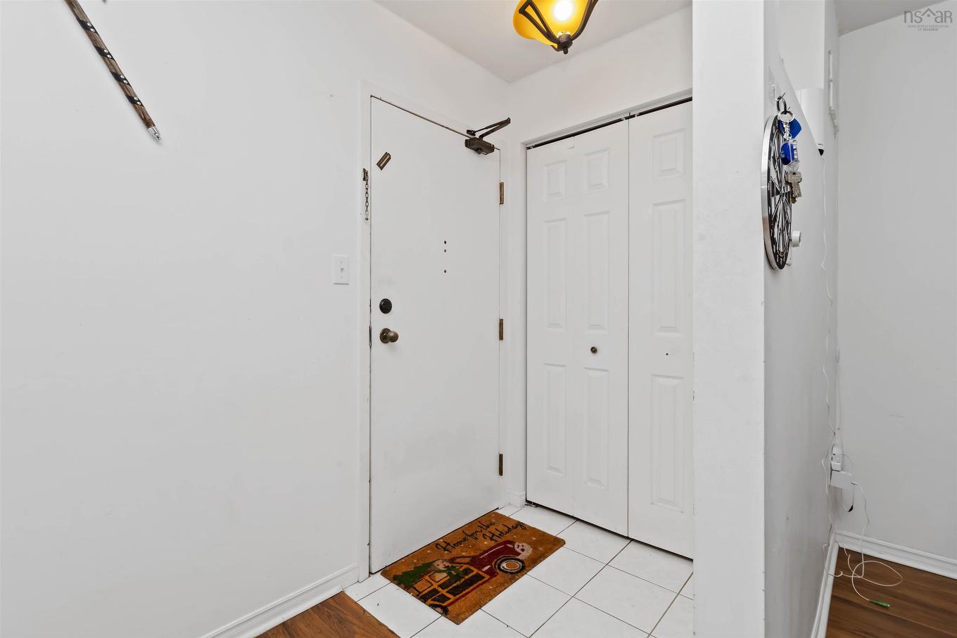 311 93 Kearney Lake Road, Halifax, NS