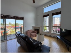 307-751 Goldstream Ave Langford, BC V9B 2X4