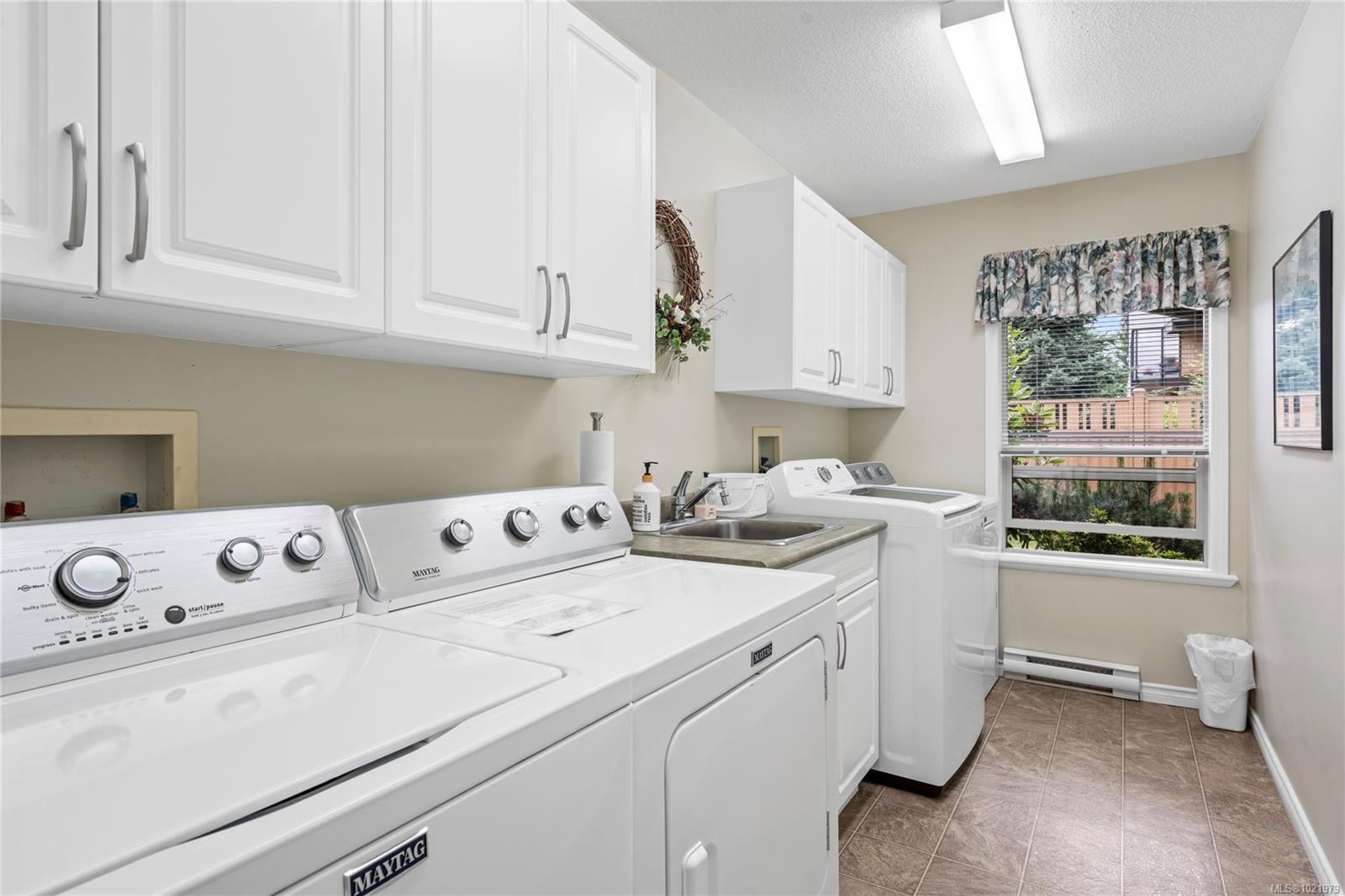 806-261 Mills St, Parksville, BC