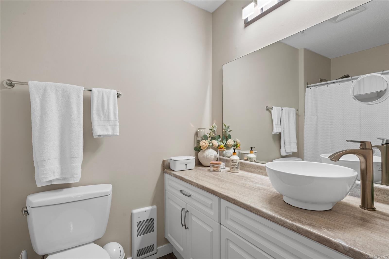 806-261 Mills St, Parksville, BC