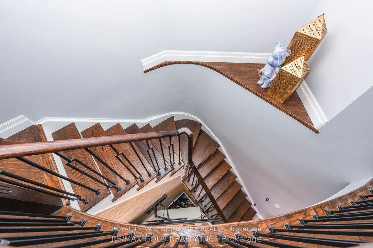 5670 Raleigh Street, Mississauga, ON