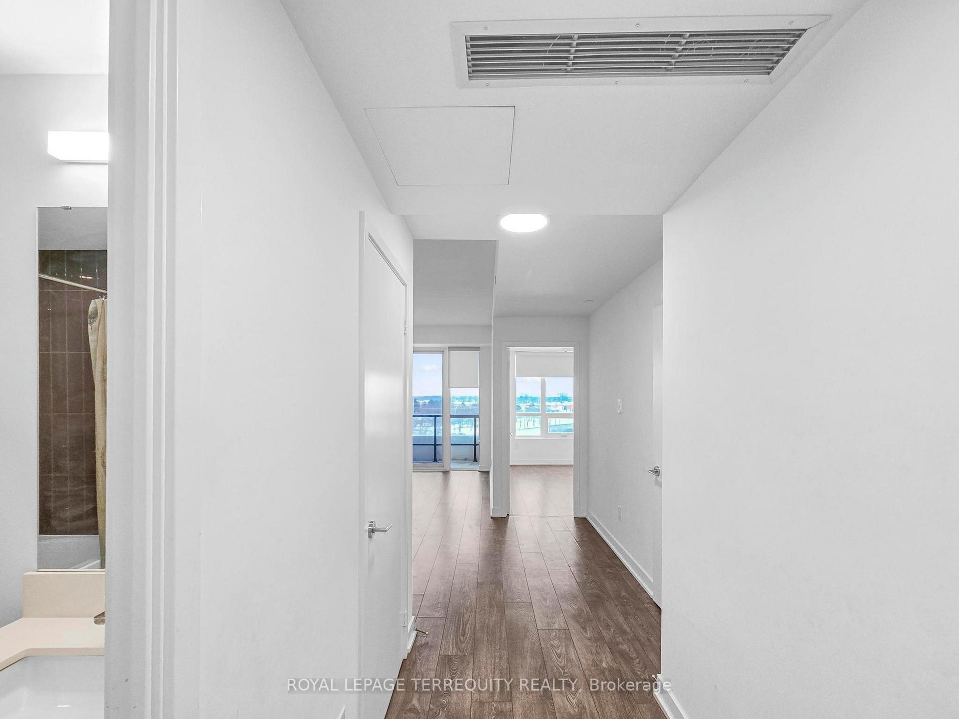 704-225 Malta Avenue, Brampton, ON - Indoor Photo Showing Other Room