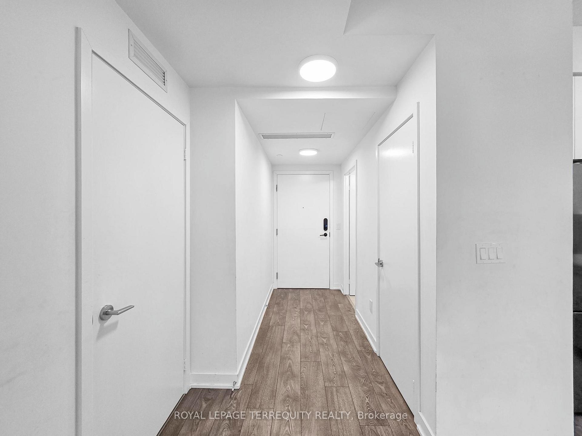 704-225 Malta Avenue, Brampton, ON - Indoor Photo Showing Other Room