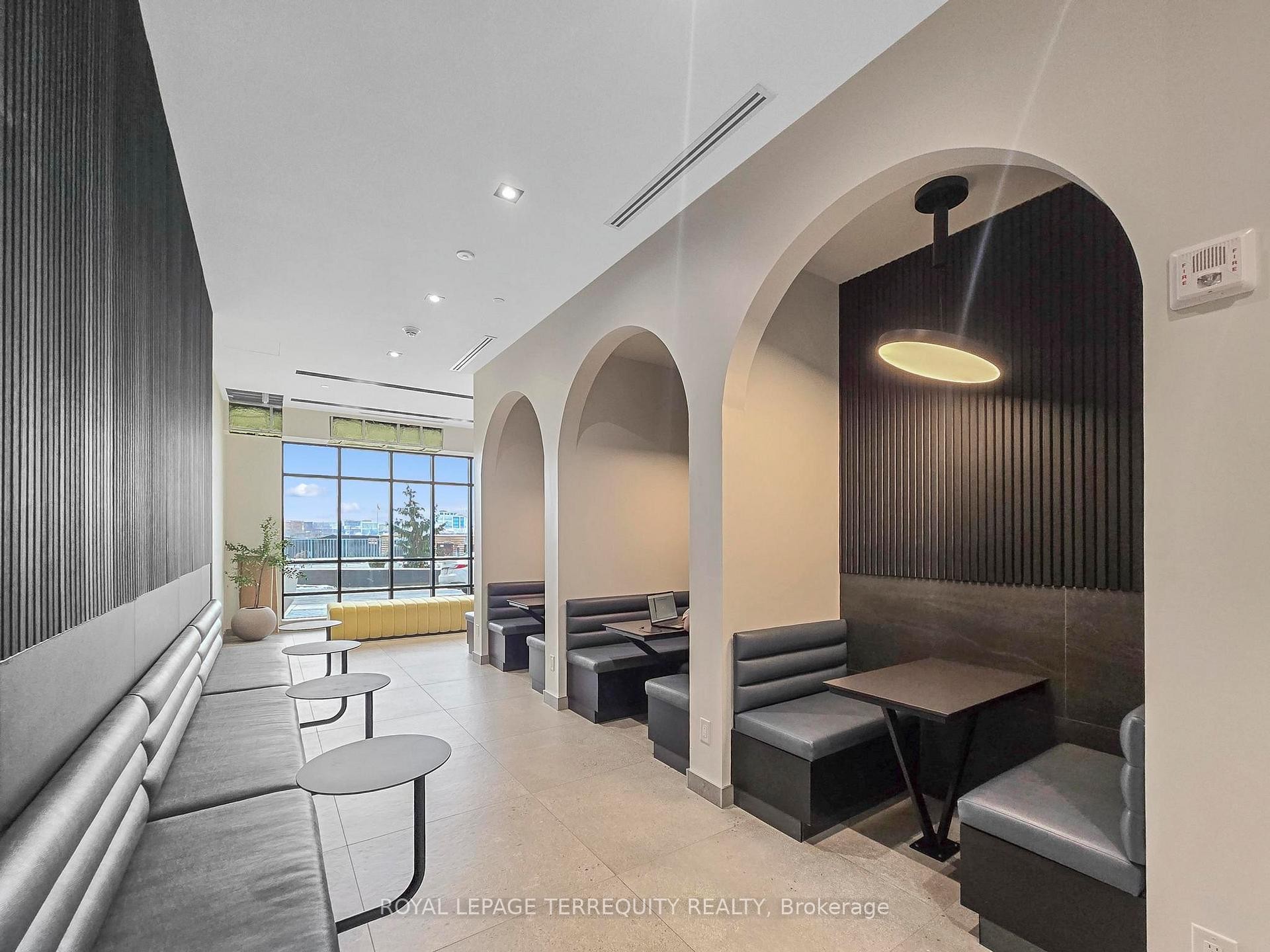 704-225 Malta Avenue, Brampton, ON - Indoor Photo Showing Other Room