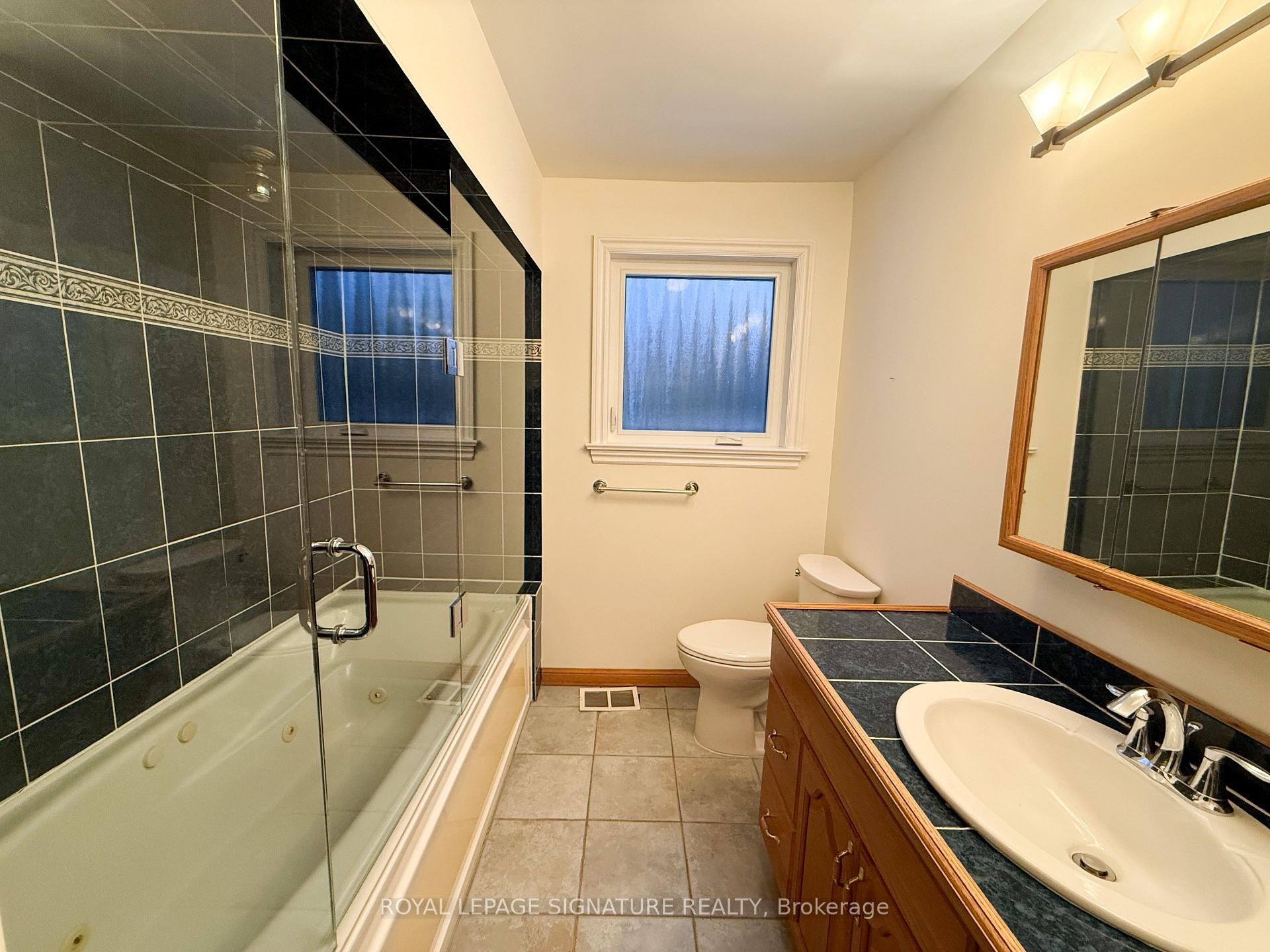 23 Palomino Crescent, Toronto, ON - Indoor Photo Showing Bathroom