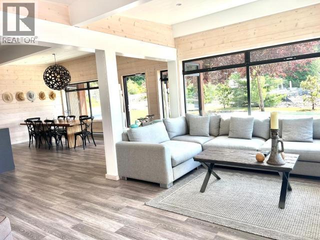Lot 3 & 4 Sharpes Bay Road, Powell River, BC - Indoor Photo Showing Living Room