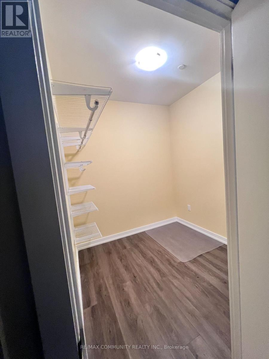 117W - 3 Rosewater Street, Richmond Hill, ON - Indoor Photo Showing Other Room