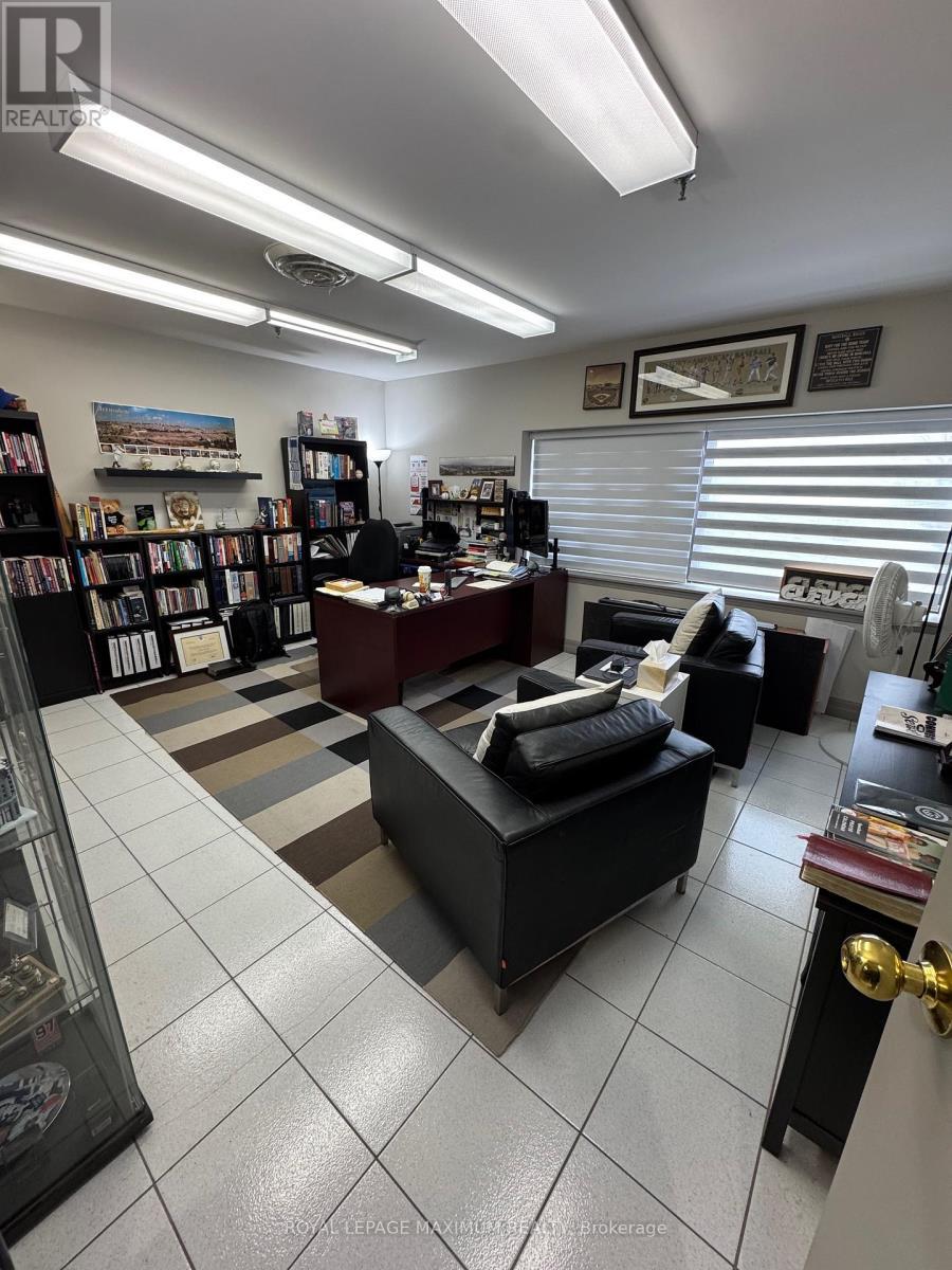 18 - 67 Rodinea Road, Vaughan, ON