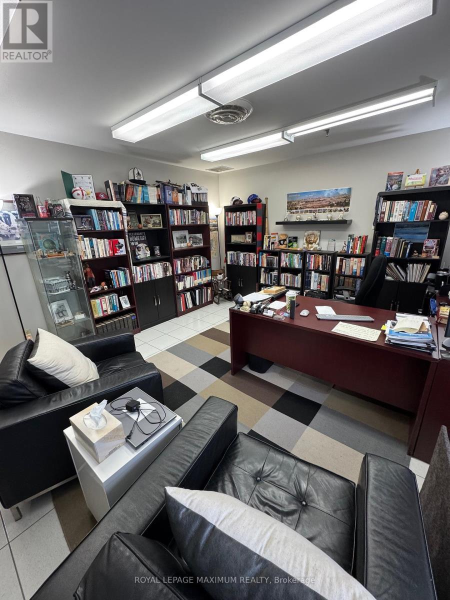 18 - 67 Rodinea Road, Vaughan, ON