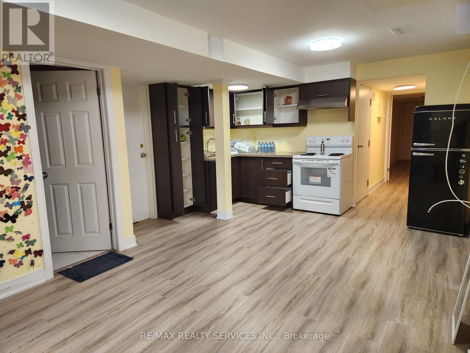 Basement - 18 Kilrea Way, Brampton, ON - Indoor Photo Showing Kitchen