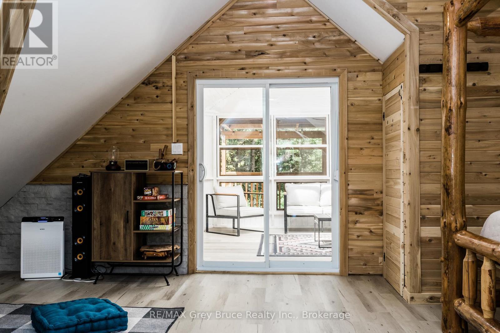 102 Chin Road N, Northern Bruce Peninsula, ON - Indoor Photo Showing Other Room