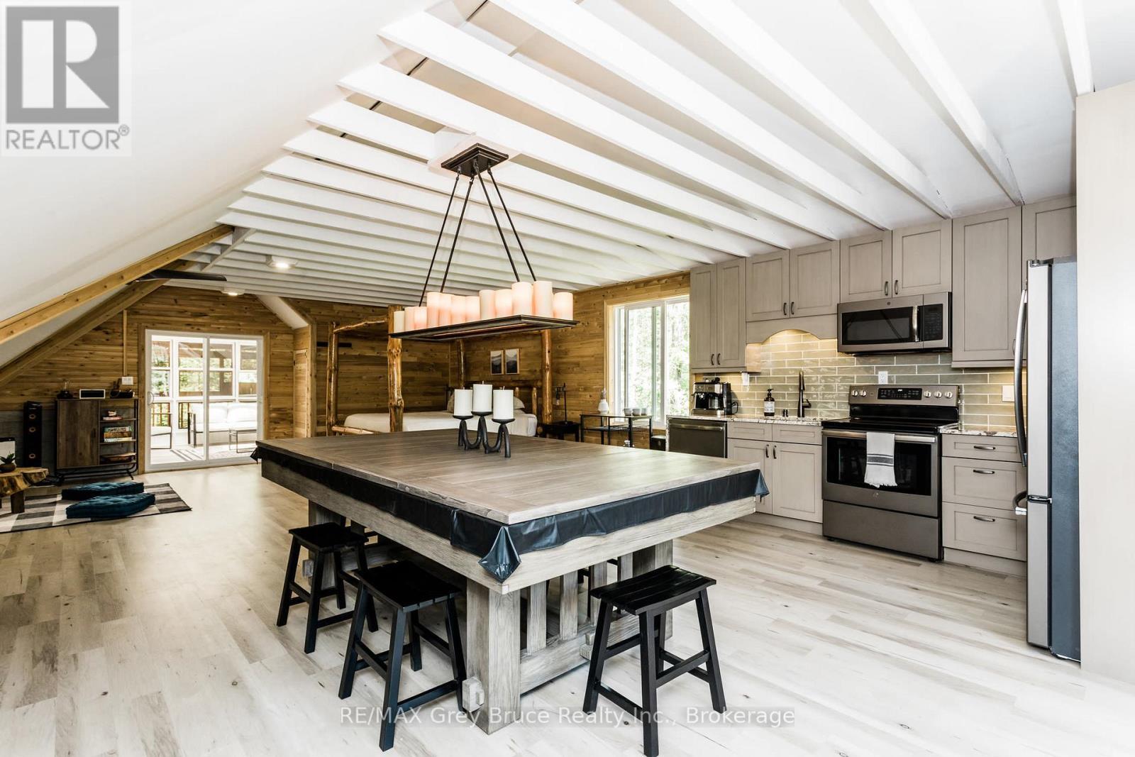 102 Chin Road N, Northern Bruce Peninsula, ON - Indoor Photo Showing Other Room