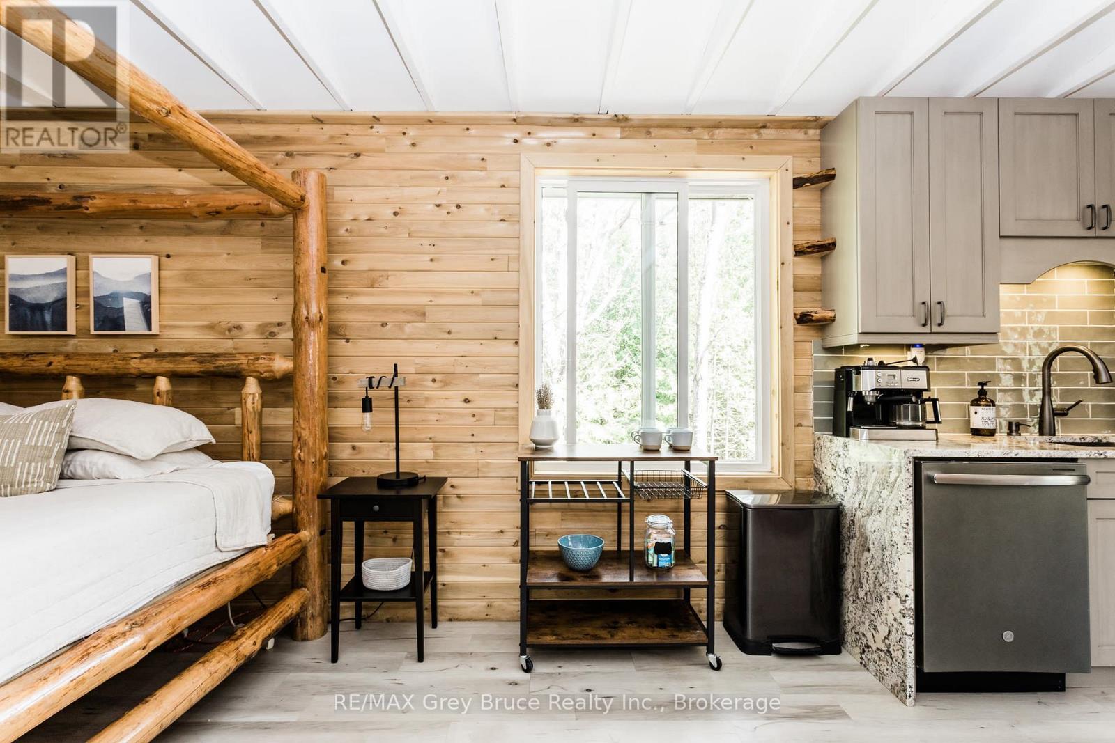 102 Chin Road N, Northern Bruce Peninsula, ON - Indoor Photo Showing Other Room