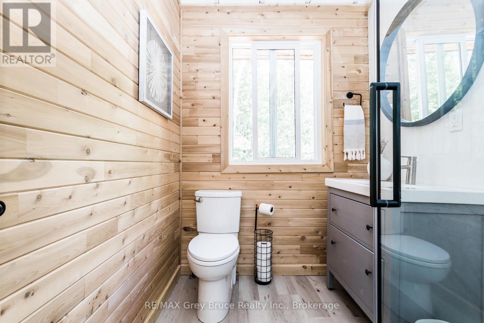 102 Chin Road N, Northern Bruce Peninsula, ON - Indoor Photo Showing Bathroom