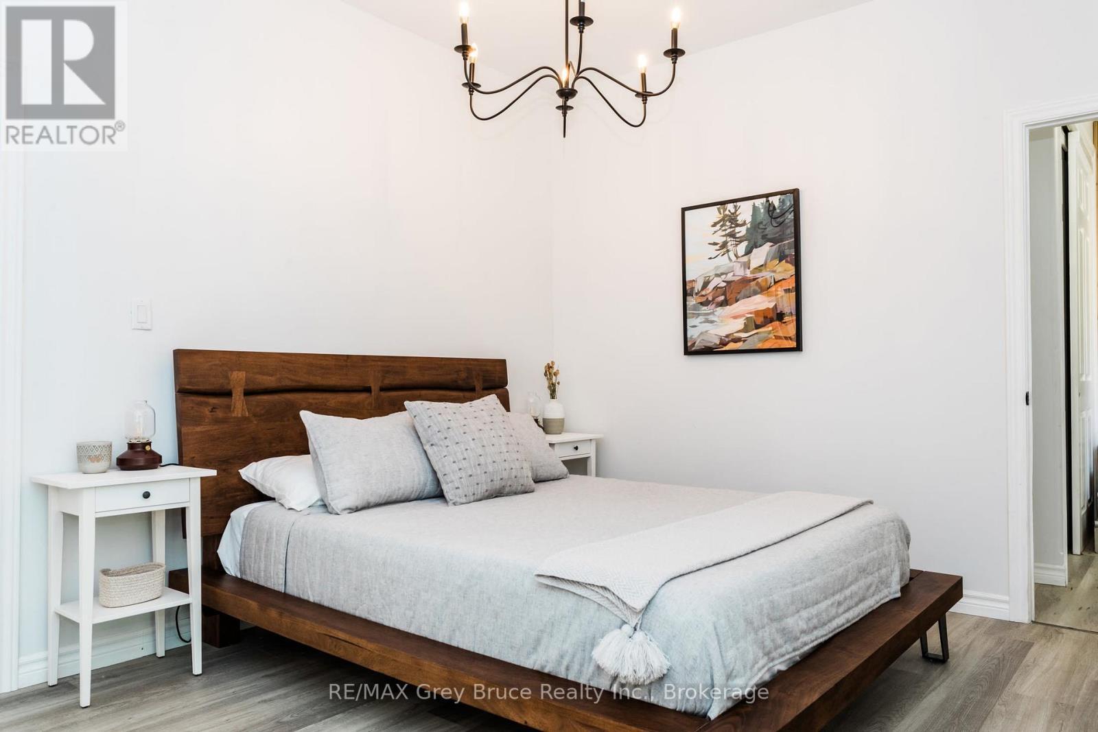 102 Chin Road N, Northern Bruce Peninsula, ON - Indoor Photo Showing Bedroom