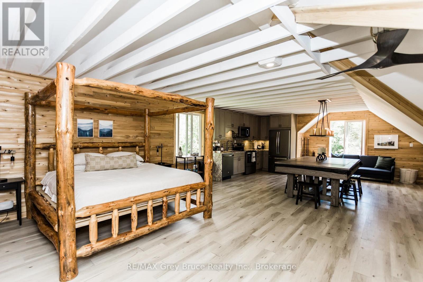 102 Chin Road N, Northern Bruce Peninsula, ON - Indoor Photo Showing Other Room