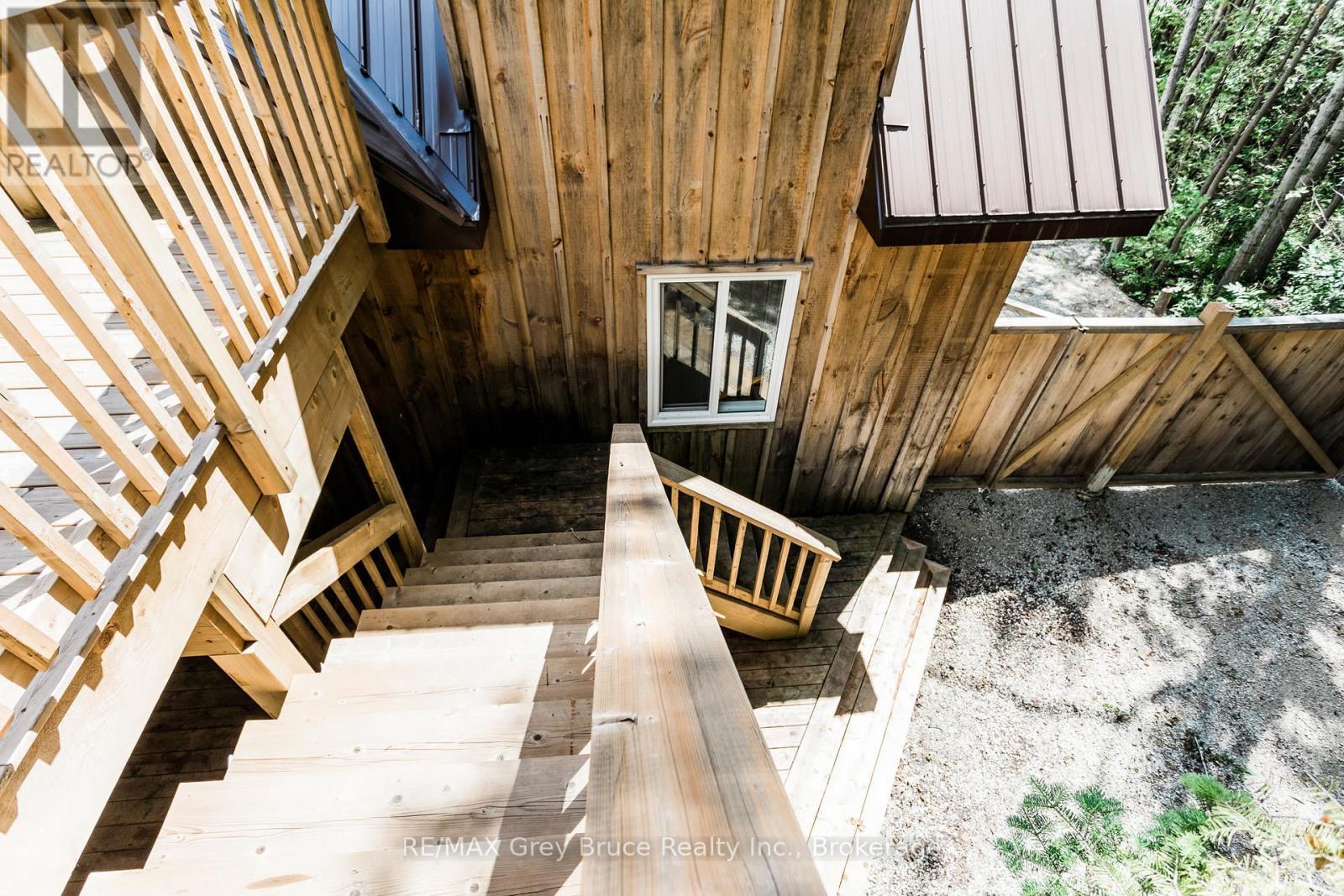 102 Chin Road N, Northern Bruce Peninsula, ON - Indoor Photo Showing Other Room