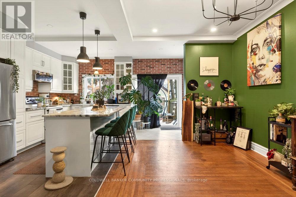 224 Balmoral Avenue N, Hamilton, ON - Indoor