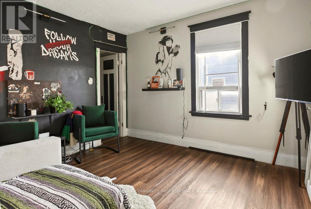 224 Balmoral Avenue N, Hamilton, ON - Indoor Photo Showing Other Room