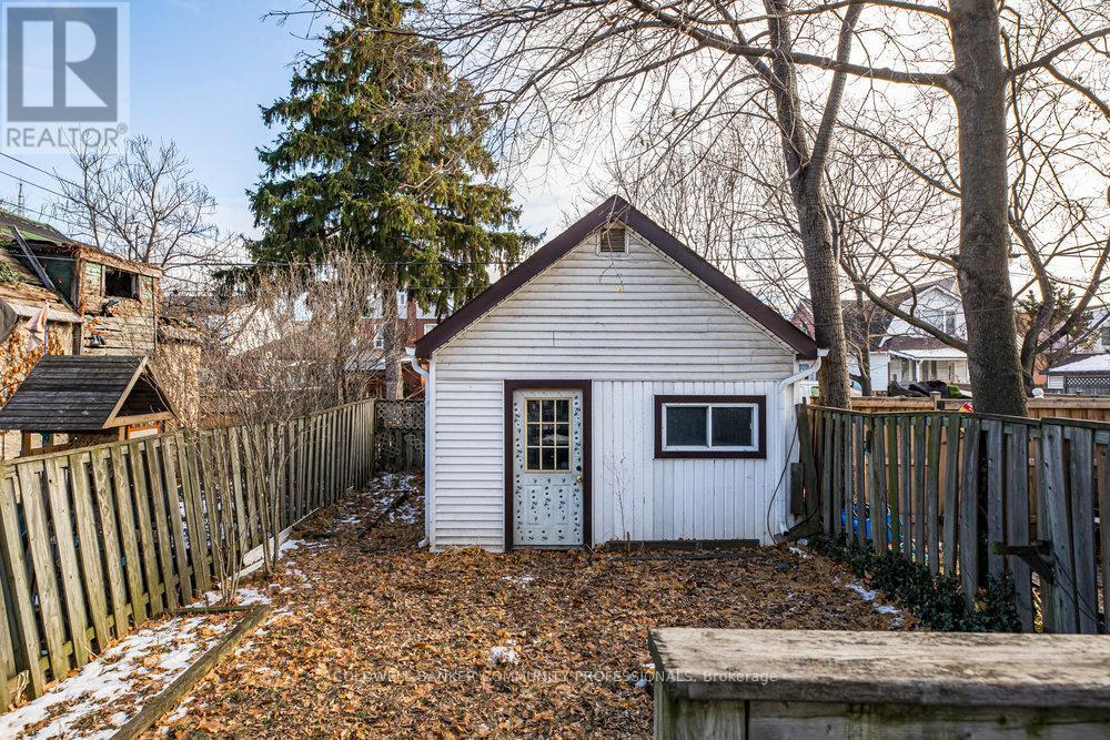 224 Balmoral Avenue N, Hamilton, ON - Outdoor