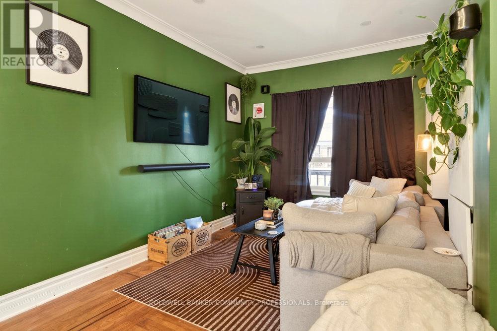 224 Balmoral Avenue N, Hamilton, ON - Indoor Photo Showing Bedroom