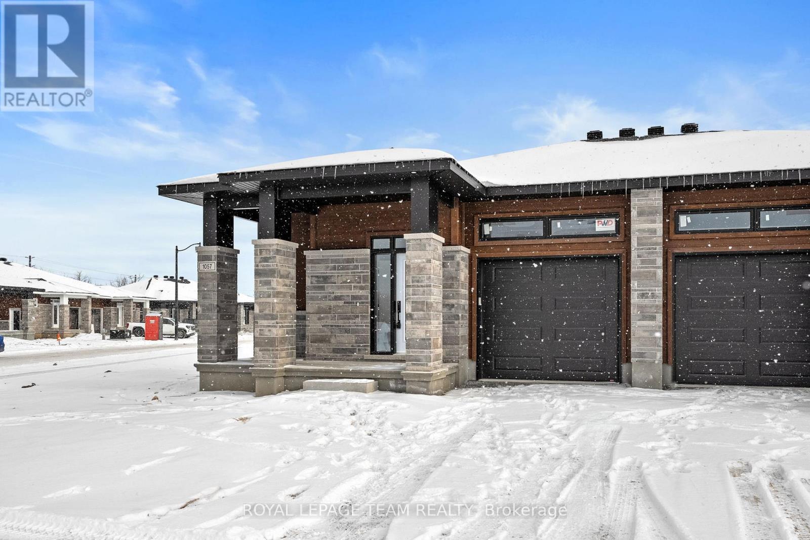 1057 Moore Street, Brockville, ON - Outdoor