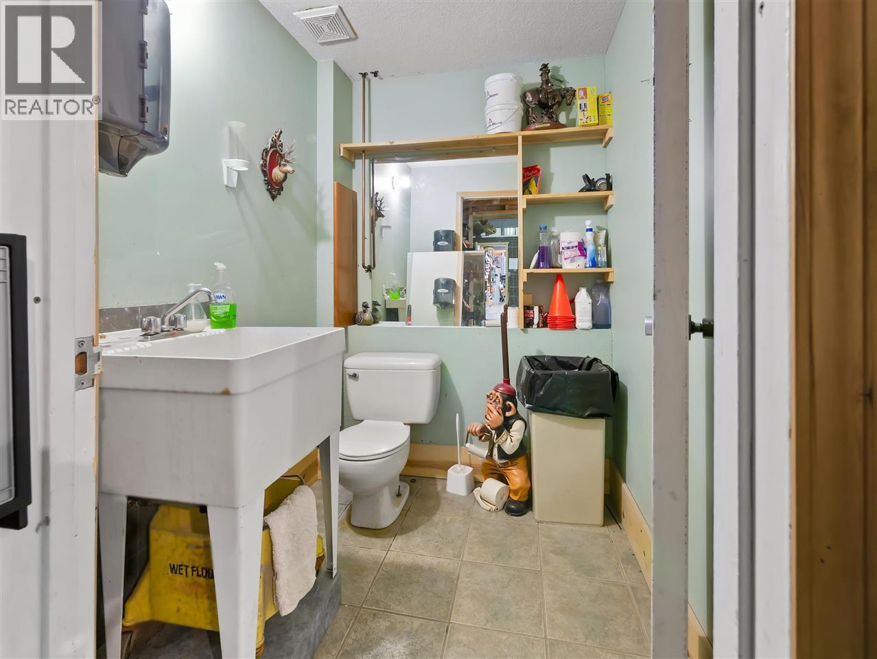 2A 747 North Road, Gibsons, BC